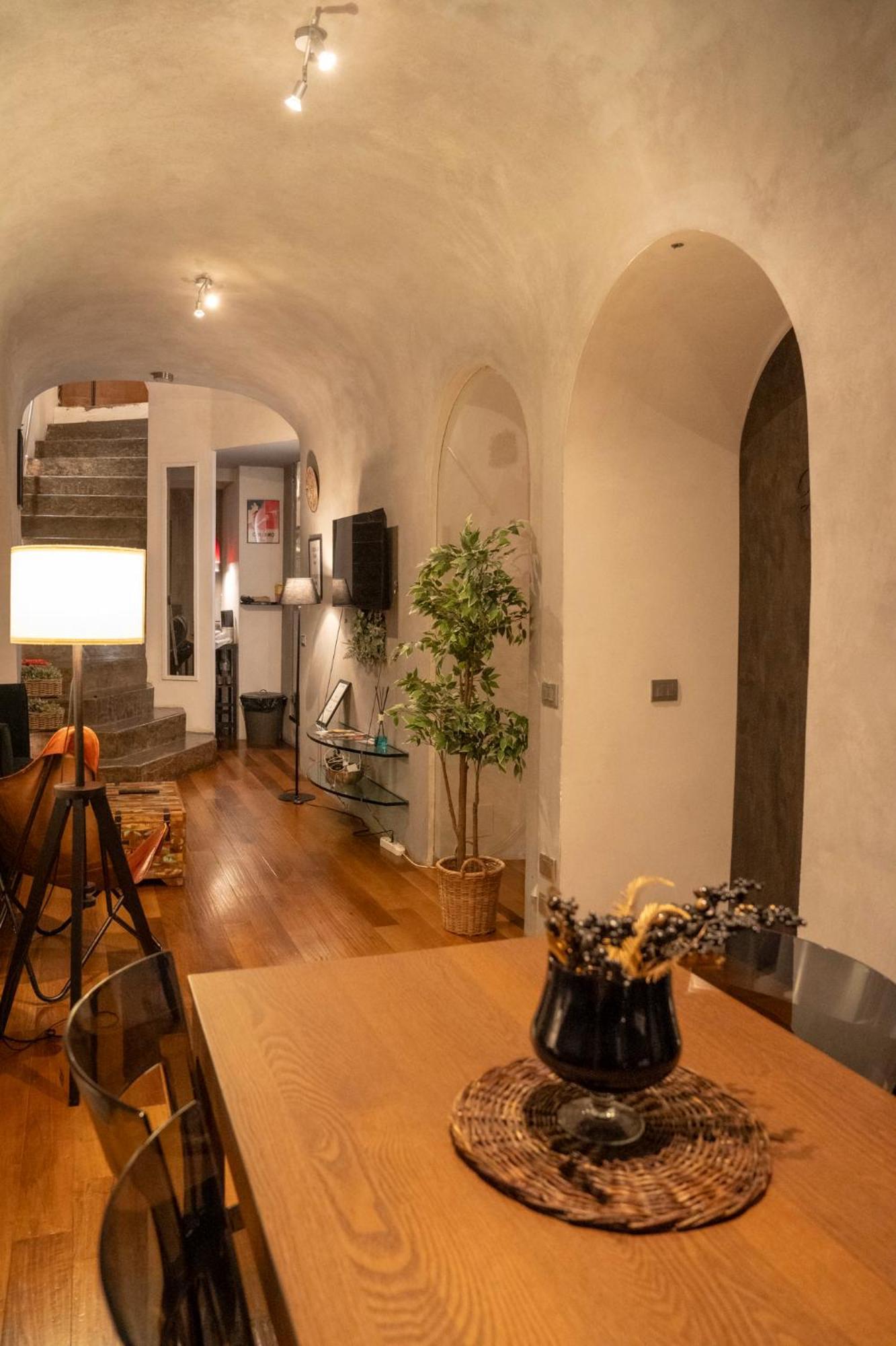 Domus Ciancaleoni - Colosseum - Rione Monti Рим Экстерьер фото